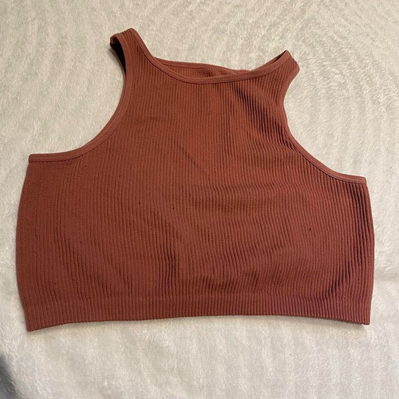 Tops - Pink bra / crop top